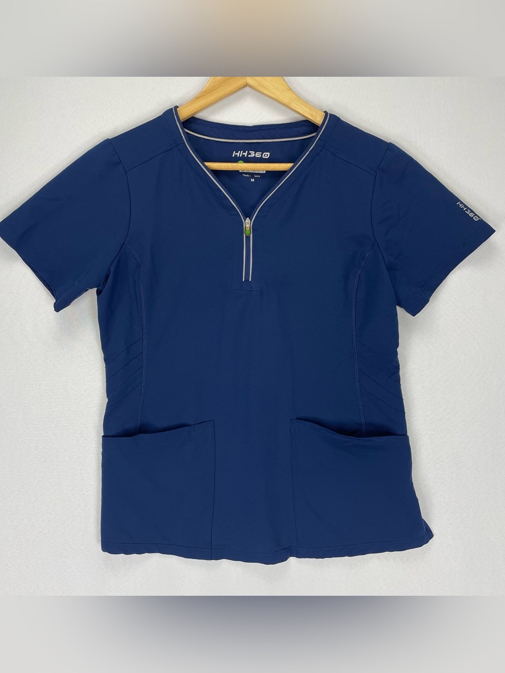 Healing Hands HH360 Scrub Top Women’s M Navy Blue Stretch Pockets Zip Up Medical